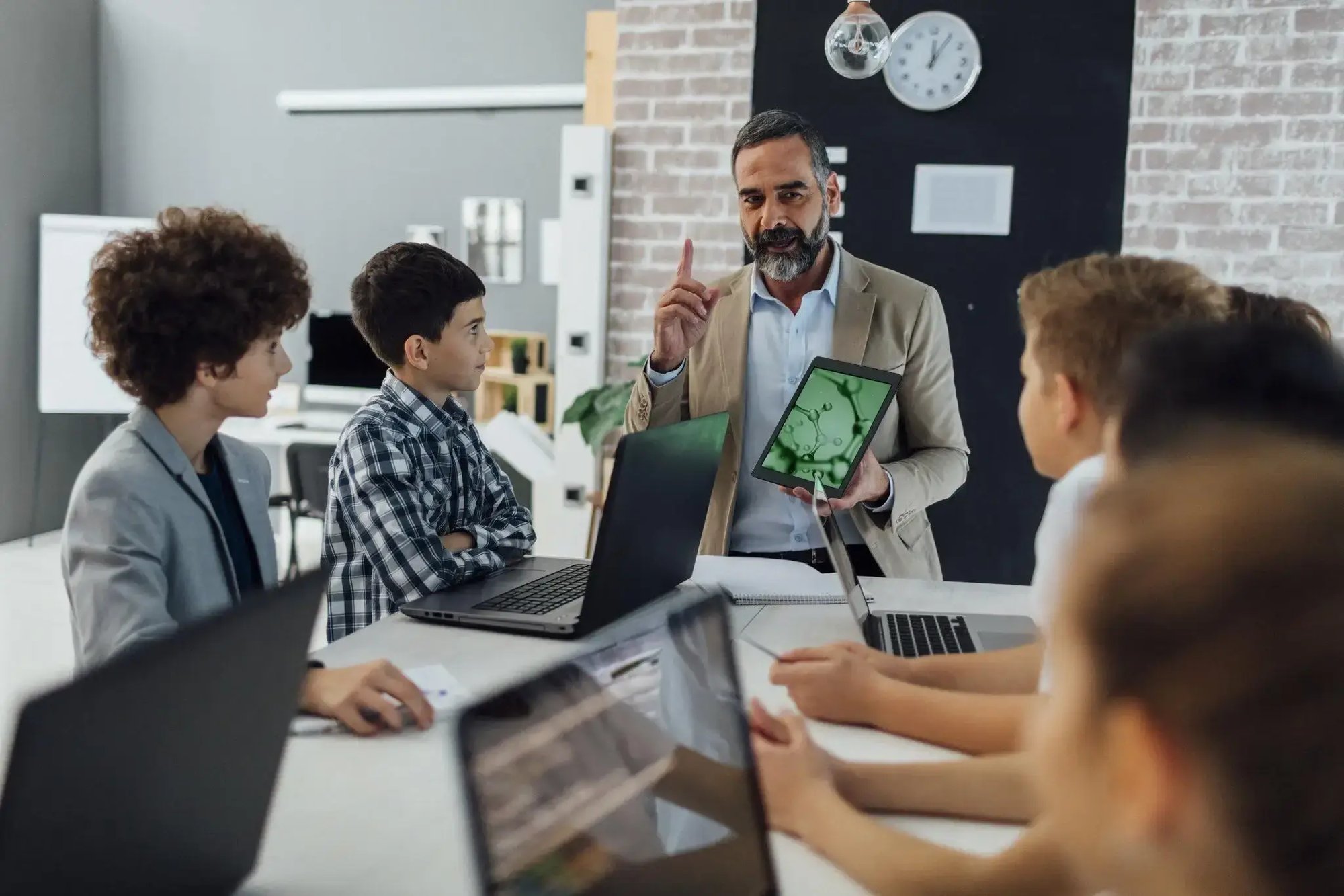 iStock-09815487945-05