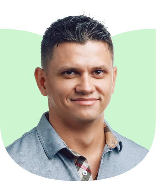 RomanMoroz_Headshot_Petal